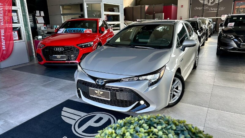 TOYOTA Corolla (2018-->)