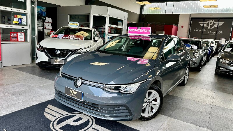 VOLKSWAGEN Golf 8ª serie